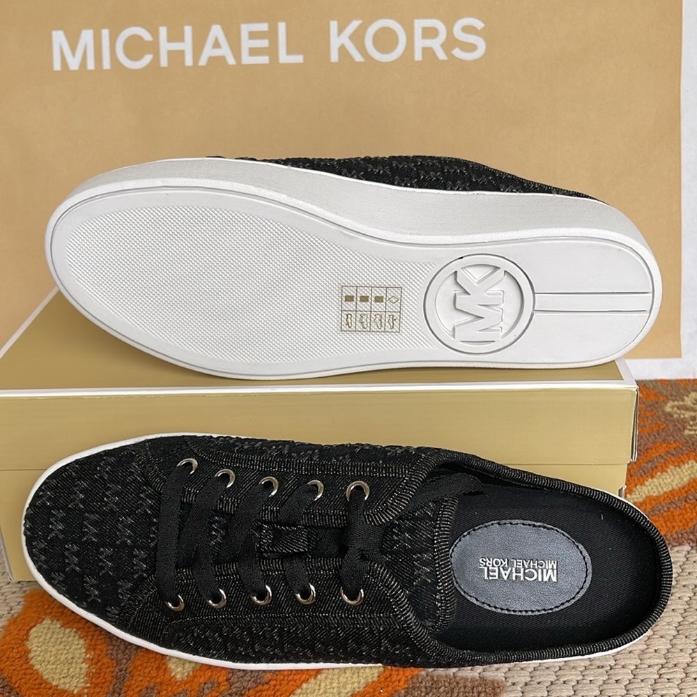 Michael Kors POPPY SLIDE SNEAKER MK DEBOSSED WASHED DENIM
49T4POFP3D Platforms - Picture 3 of 16